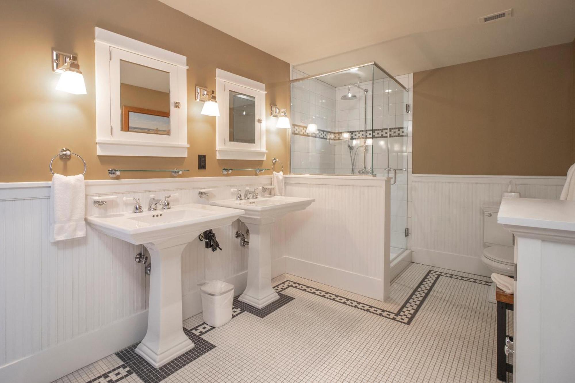 Tamarack Lodge Traverse City Bilik gambar